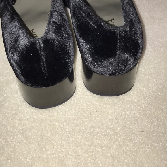 NWOT PRADA VELVET LOAFERS - Picture 3 of 7